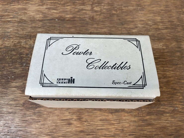 1/43-farmall-1206-pewter-nib-sc-image-9