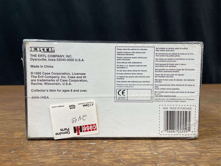 (2)-1/64-farmall-m-sets-nib-ertl-image-7