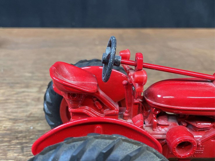 1/16-farmall-h-special-edition-nib-ertl-image-17