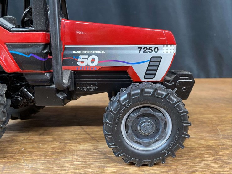 1/16-case-ih-magnum-7250-mark-50-1994-farm-show-nib-ertl-image-16