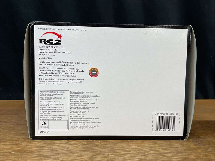 1/16-farmall-mv-high-clear-precison-nib-ertl-image-24