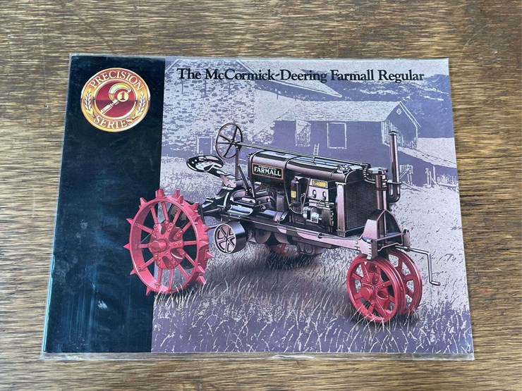 1/16-farmall-regular-precision-nib-ertl-image-14