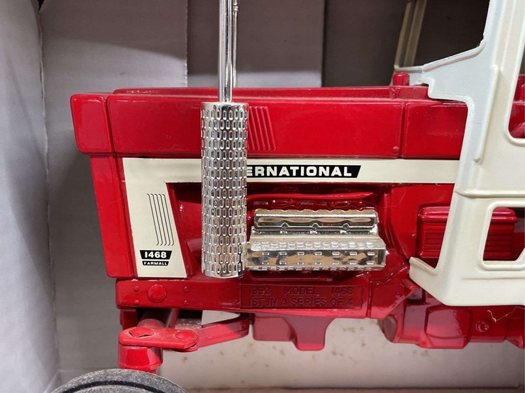 1/16-ih-1468-nib-ertl-image-10