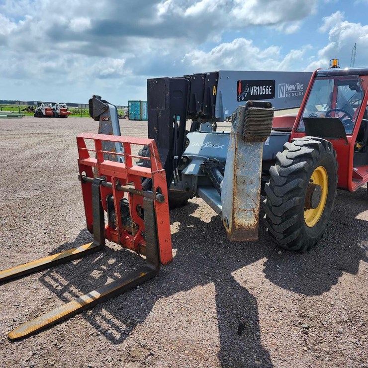 2015 SKYJACK VR1056E