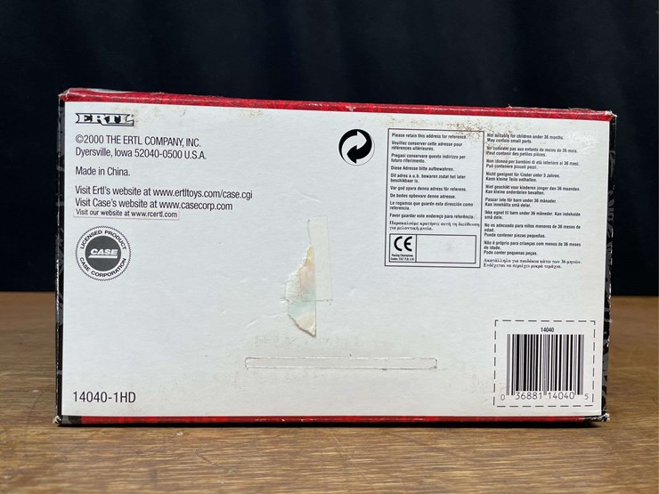 1/16-farmall-230-nib-ertl-image-6