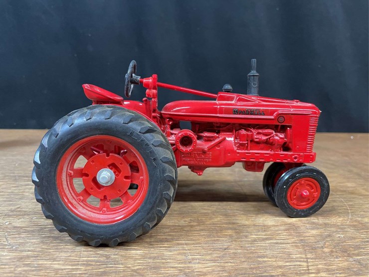 1/16-farmall-h-special-edition-nib-ertl-image-6