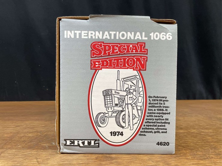 1/16-ih-1066-5-millionth-nib-ertl-image-5