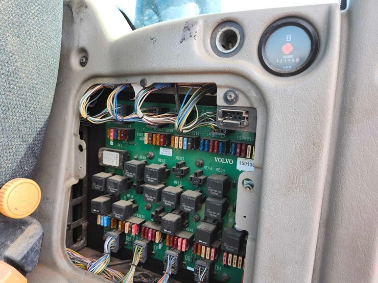 2008-volvo-l60f-image-15