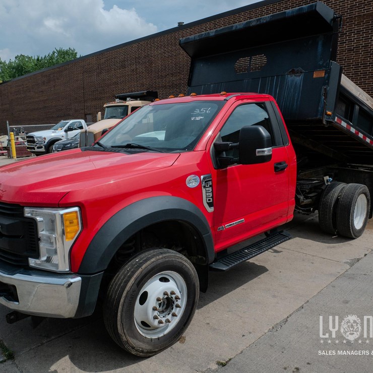 2017 FORD F550