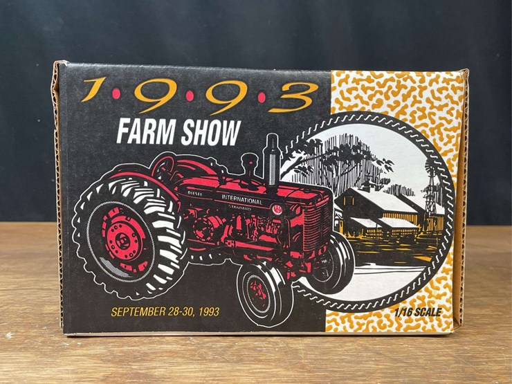 1/16-ih-i-d-9-1993-farm-show-nib-ertl-image-23