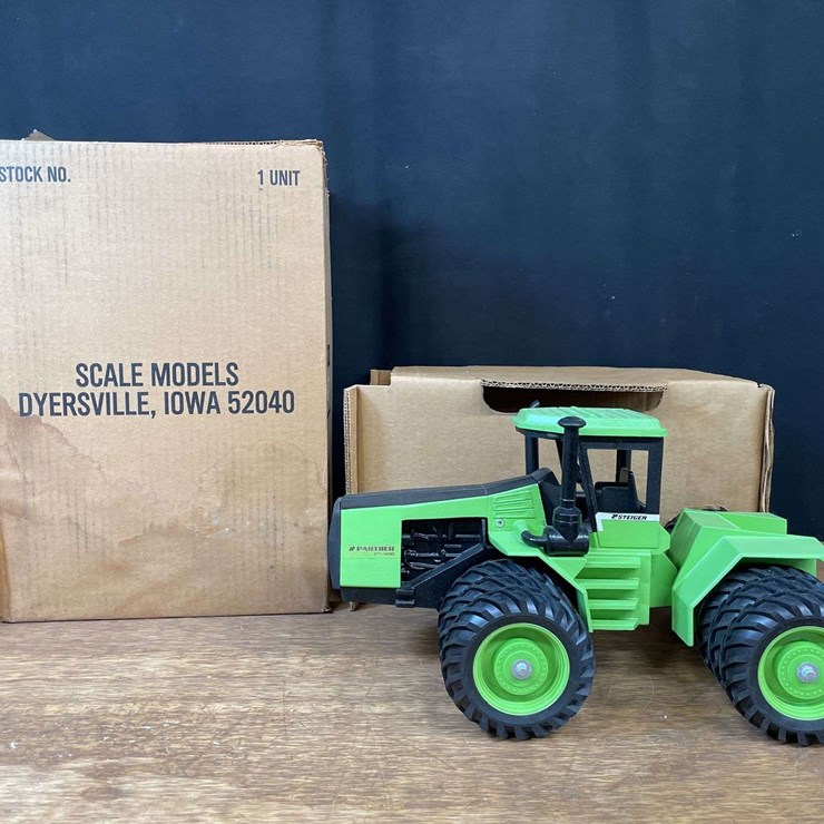 1/16 Steigher Panther CP-1400 1995 Fargo NIB SM
