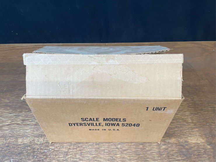 1/16-ac-10-18-nib-sm-image-22