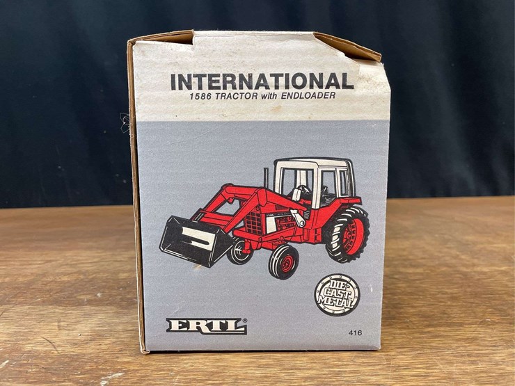 1/16-ih-1586-w/loader-nib-ertl-image-5