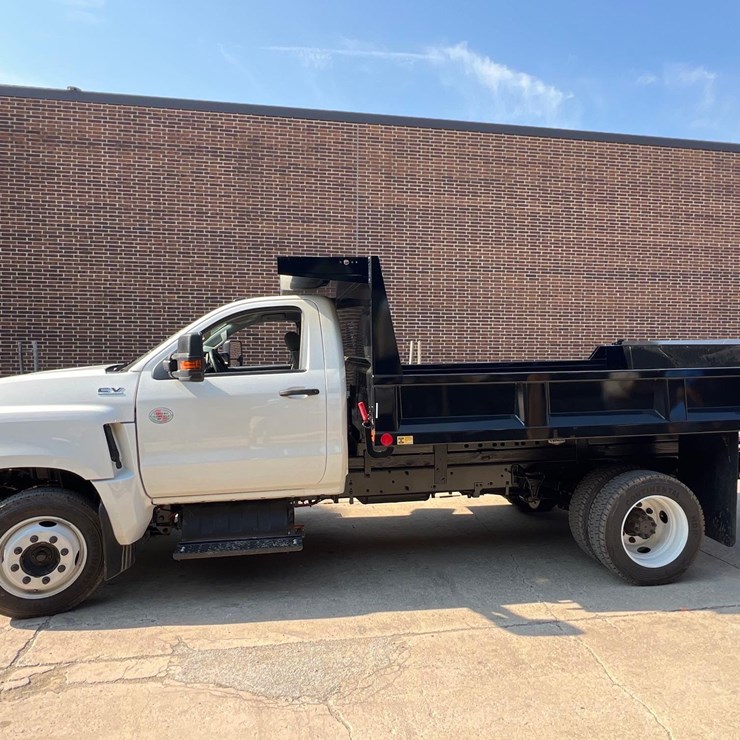 2011 KENWORTH T370