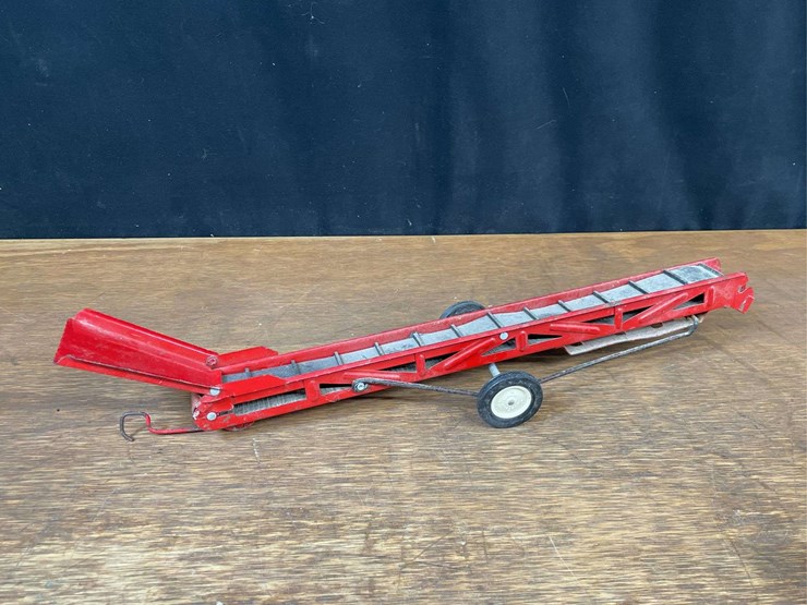 (3)-1/16-farmall-200,-disk,-elevator-ertl-image-11