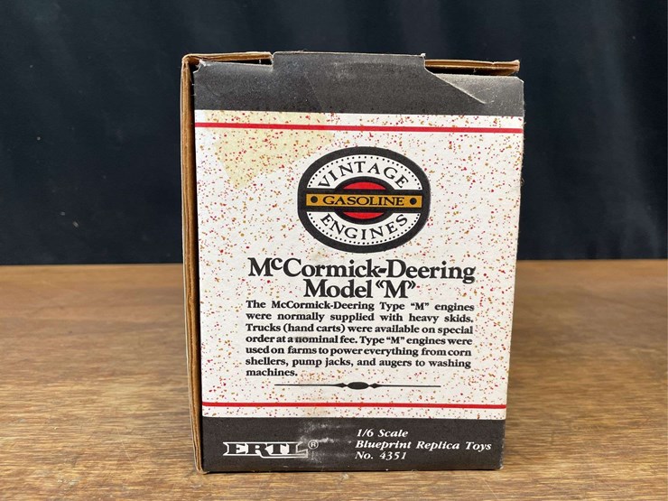 (2)-mccormick-deering-+-ihc-engines-nib-ertl-image-6