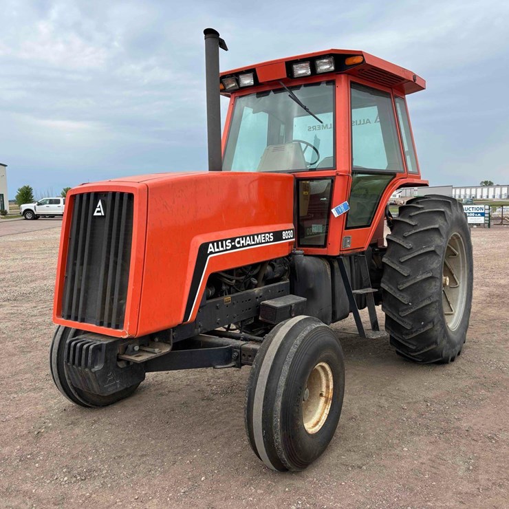 1982 Allis Chalmers 8030 Tractor