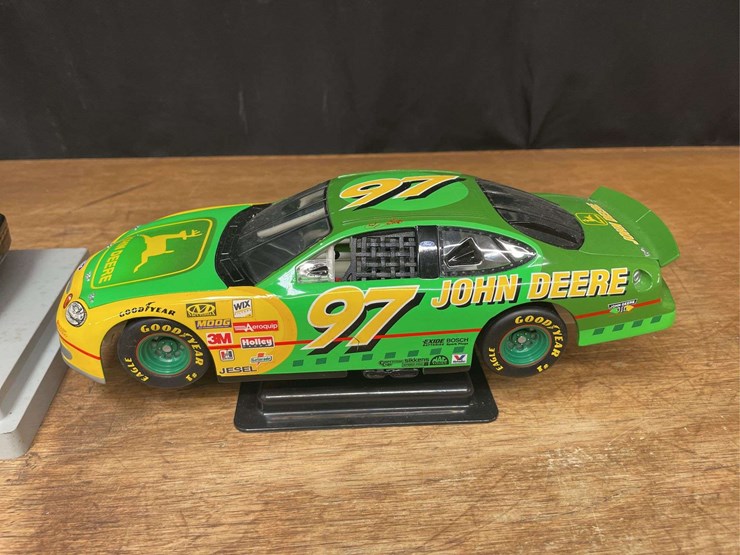 john-deere-18-image-3