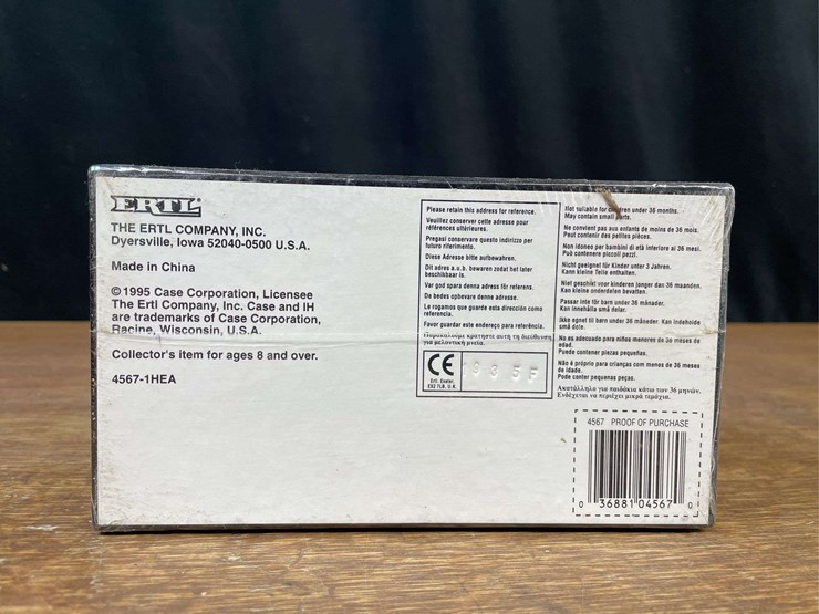 (2)-1/64-farmall-m-sets-nib-ertl-image-13