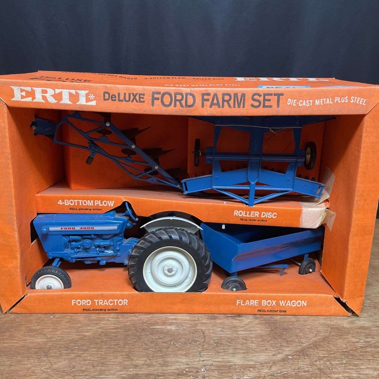 1/12 Ford 4000 Farm Set NIB Ertl