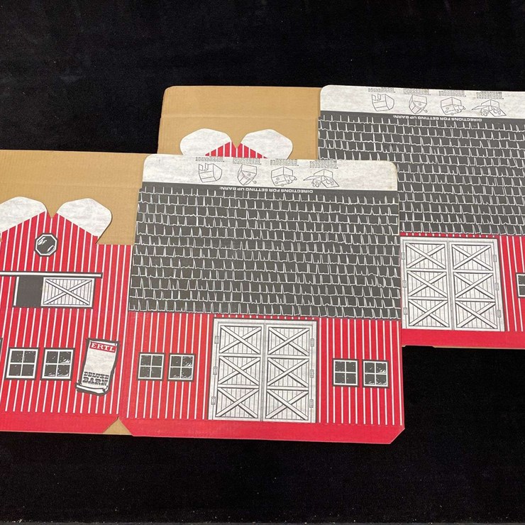 (2) 1/16 IH Cardboard Barn Ertl