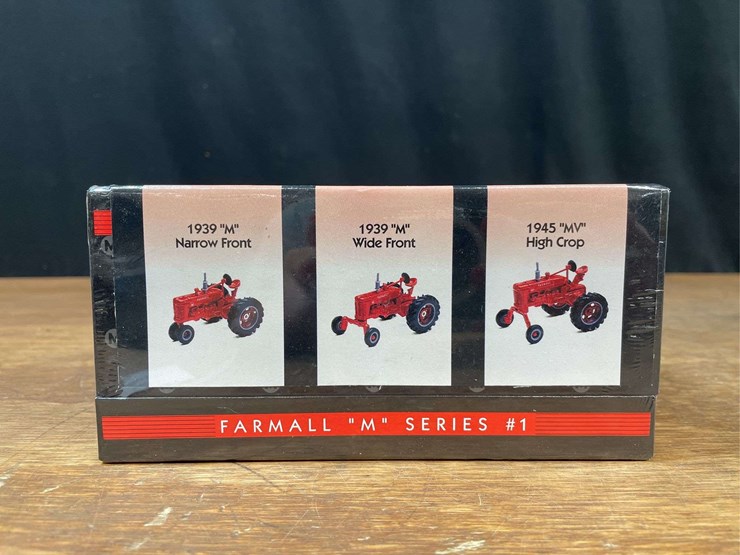 (3)-1/64-farmall-m-sets-nib-ertl-image-2