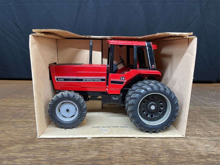 1/16-ih-5488-nib-ertl-image-1