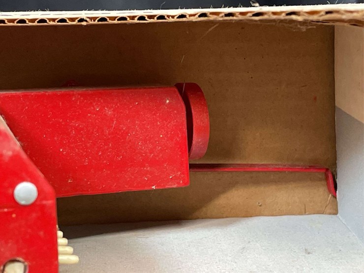 (2)-1/16-farmall-350-+-case-ih-baler-ertl-image-20