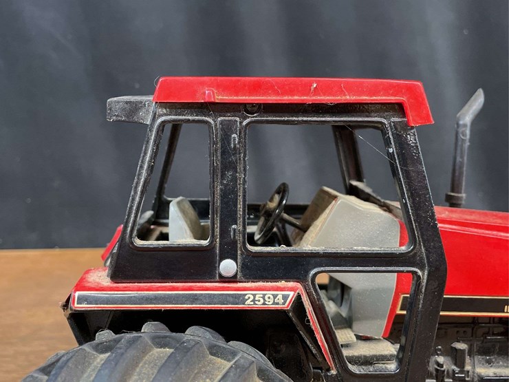 1/16-case-ih-2594-las-vegas-nib-ertl-image-16