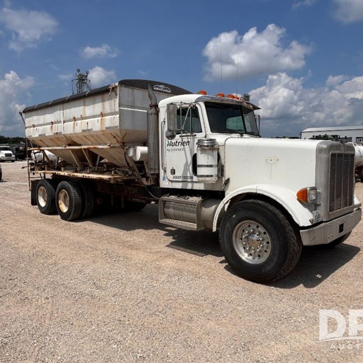 2000 PETERBILT 357