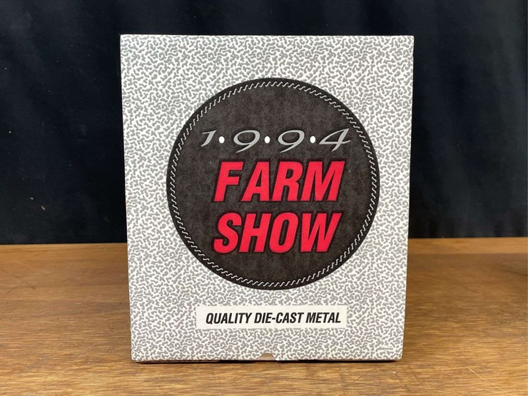 1/16-case-ih-magnum-7240-1994-farm-show-nib-ertl-image-23