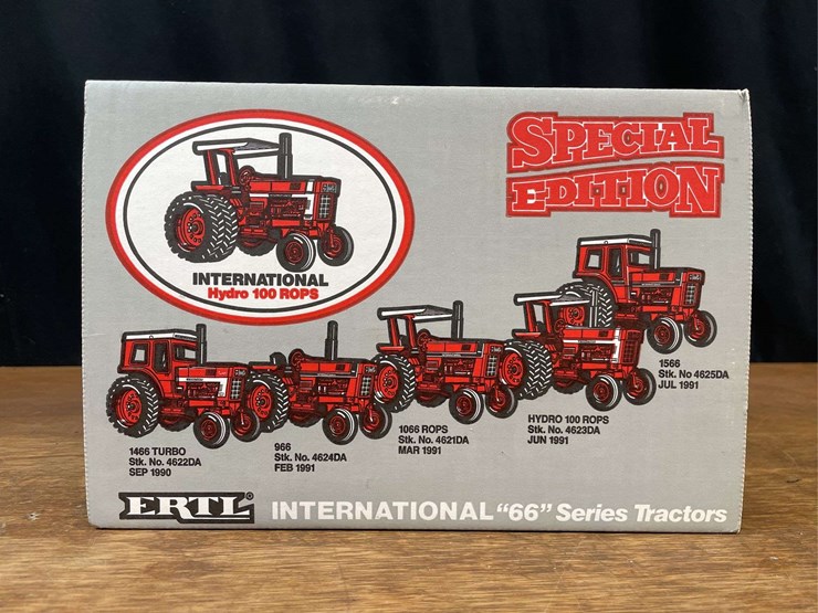 1/16-ih-hydro-100-nib-ertl-image-4