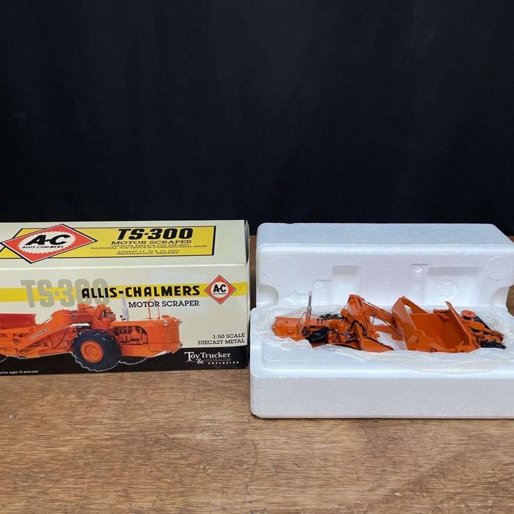 1/50 AC TS-300 Scraper 2007 NTTC NIB 1st Gear