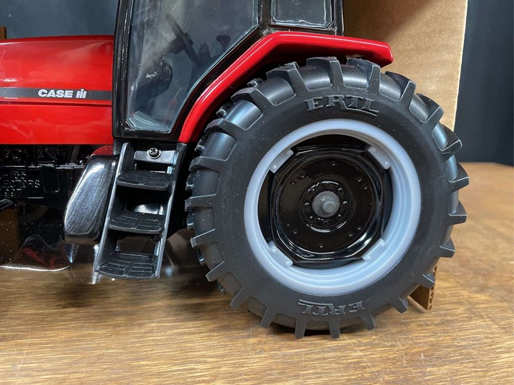 1/16-case-ih-maxxum-mx135-collector-nib-ertl-image-10