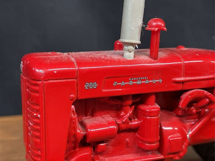 (3)-1/16-farmall-200,-disk,-elevator-ertl-image-6
