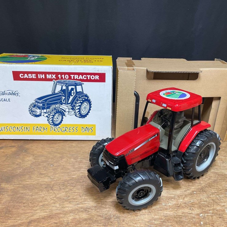 1/16 Case-IH MX110 2002 Wisconsin NIB Ertl