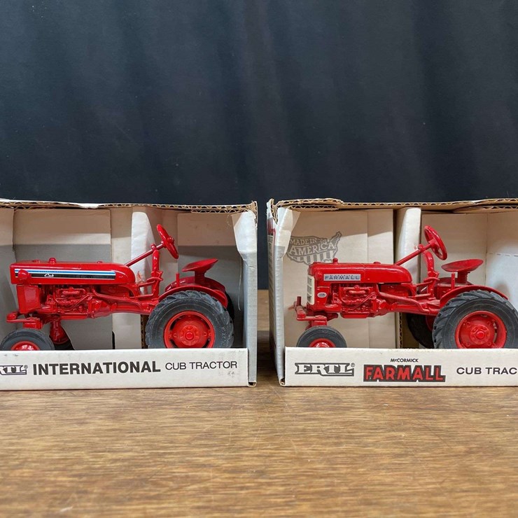 (2) 1/16 IH Farmall Cub NIB Ertl