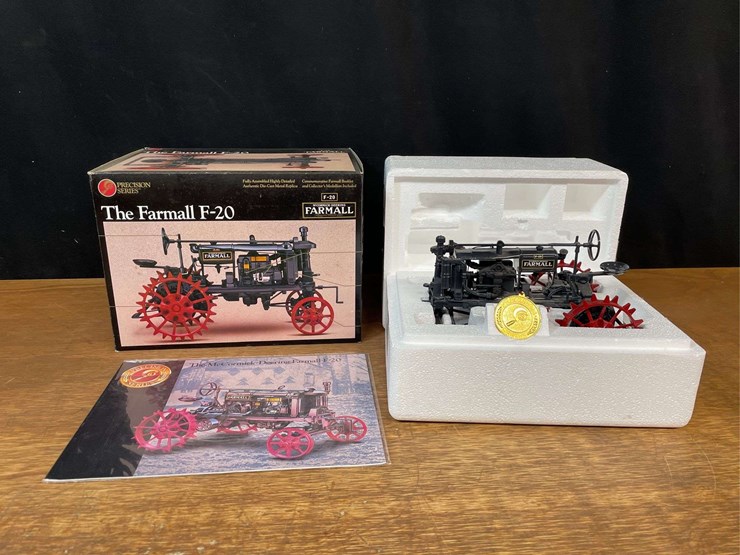1/16-farmal-f20-precision-nib-ertl-image-1