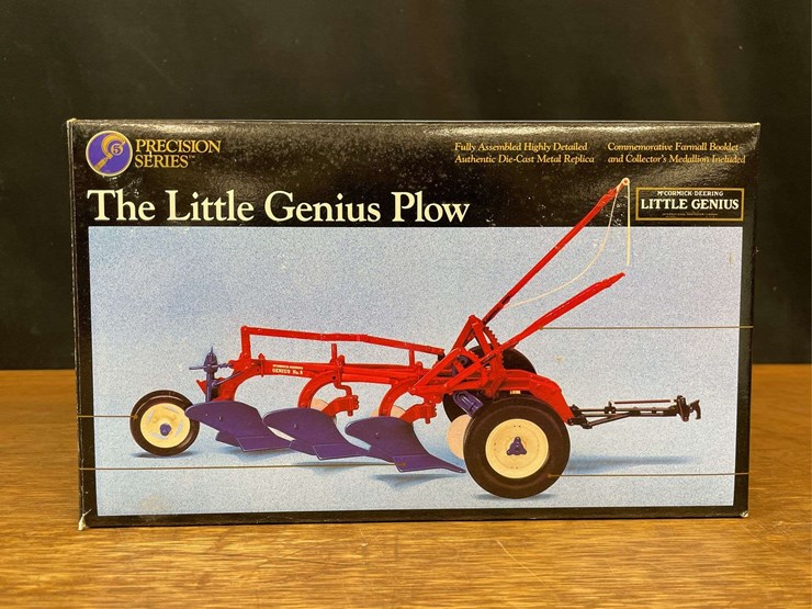 1/16-mccormick-deering-little-genius-plow-precision-nib-ertl-image-14