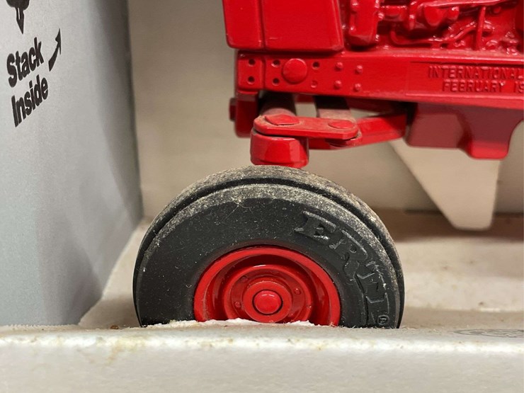 1/16-ih-966-nib-ertl-image-8