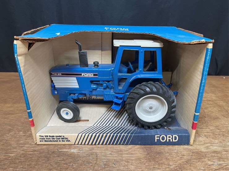 1/16-ford-tw-25-nib-sm-image-1