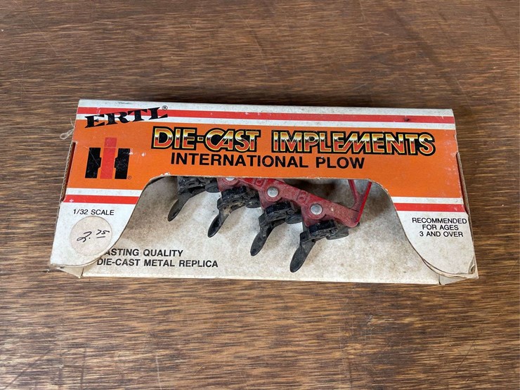(4)-1/32-ih-implements-nib-ertl-image-12