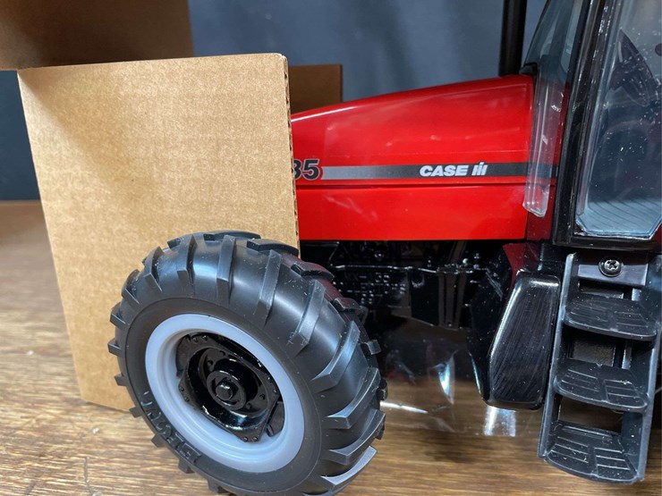 1/16-case-ih-maxxum-mx135-collector-nib-ertl-image-8