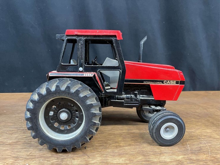 1/16-case-ih-2594-las-vegas-nib-ertl-image-6