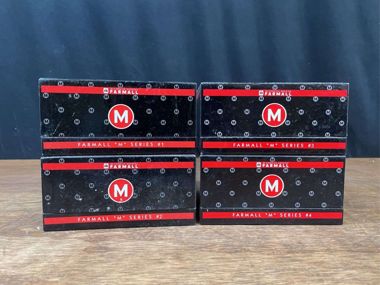 (4)-1/64-farmall-m-sets-nib-ertl-image-1