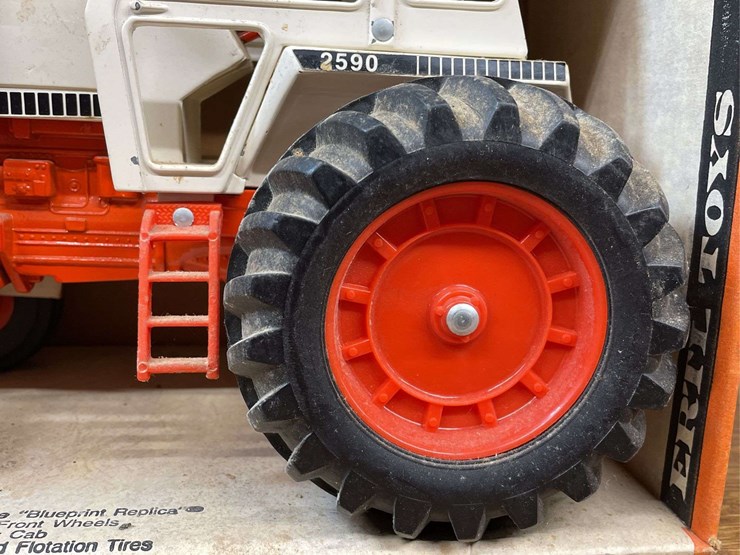 1/16-case-2590-nib-ertl-image-10