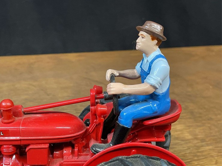 1/16-farmall-h-50th-anniversary-nib-ertl-image-11