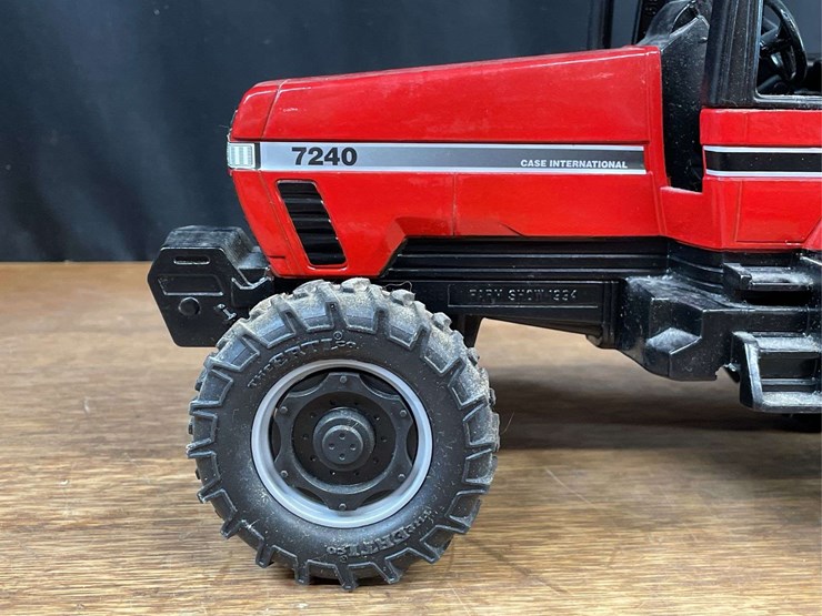1/16-case-ih-magnum-7240-1994-farm-show-nib-ertl-image-10