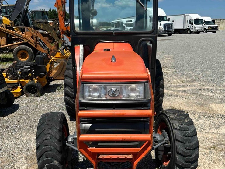 kubota-l2800-image-2
