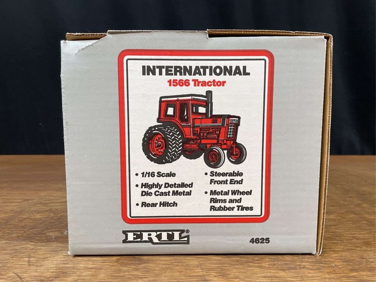 1/16-ih-1566-nib-ertl-image-3
